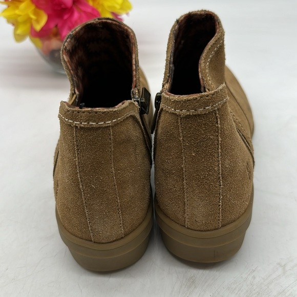 Revitalign Tan Suede Ankle Boots Size 10 MCA5468H - Picture 3 of 7